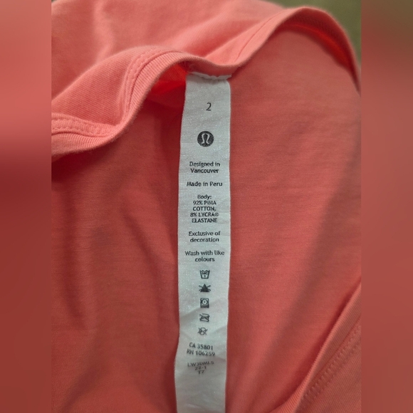 Lululemon Back In Action Short Sleeve Size 2 - Picture 4 of 4